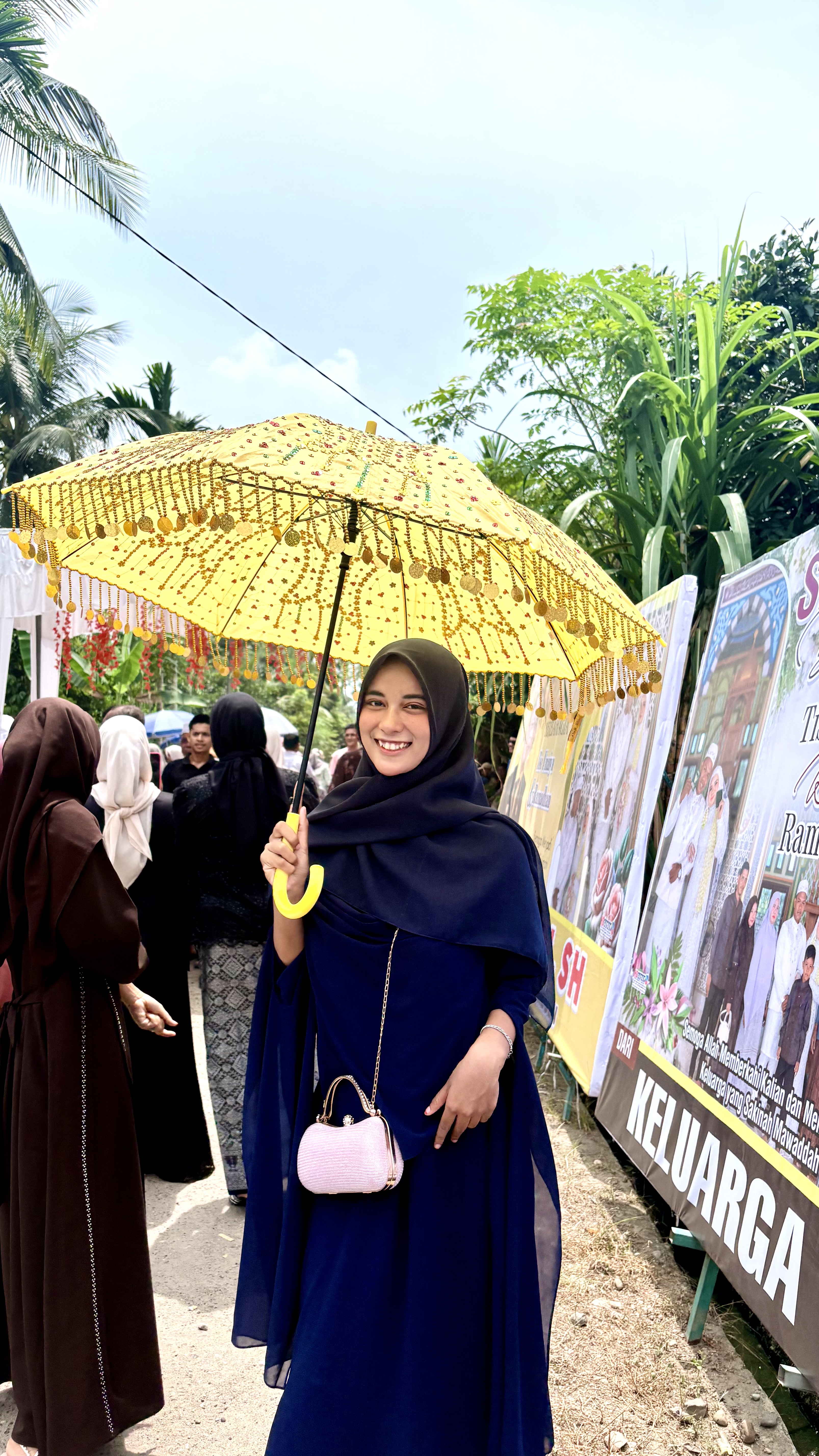 Baju kondangan 